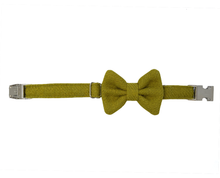 Load image into Gallery viewer, Amazon Moss Harris Tweed Bow